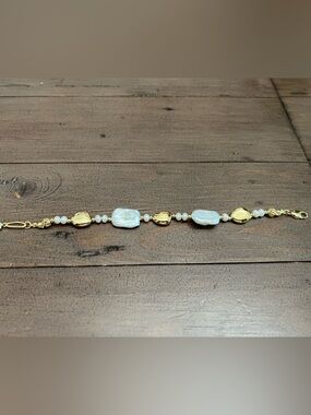 Gold plated, pearl bracelet